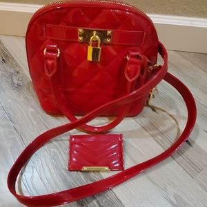 Cross body handbag w/credit card holder